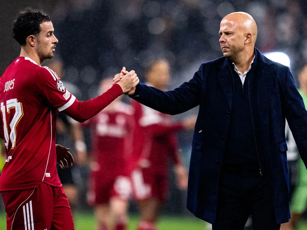 Liverpool confirme le maintien de Curtis Jones malgré les rumeurs de transfert