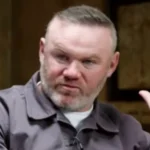 Wayne Rooney célèbre le meilleur but de la Premier League et son rôle clé