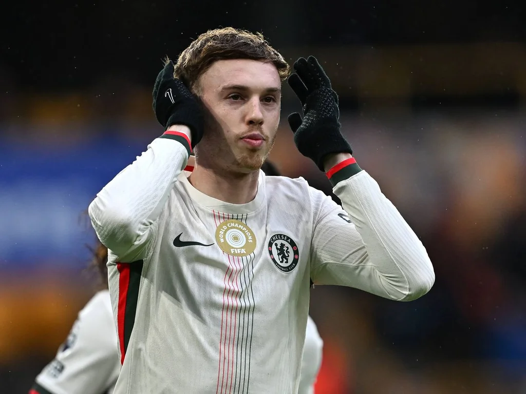 Cole Palmer dément les rumeurs de transfert vers Manchester United