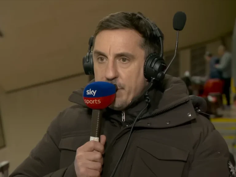 Gary Neville prévoit une possible exclusion d'Aston Villa de la Ligue des Champions