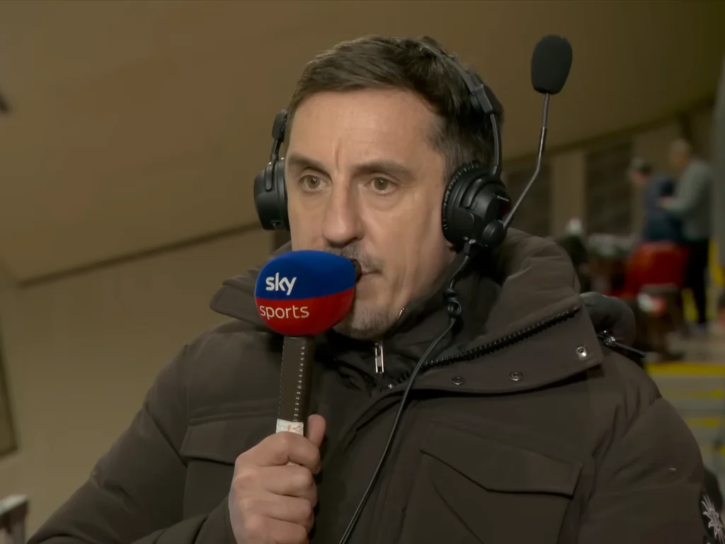 Gary Neville prévoit une possible exclusion d'Aston Villa de la Ligue des Champions