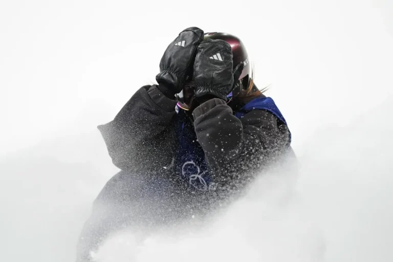 Mia Brookes échoue de peu à la médaille d'or en snowboard aux Jeux Olympiques