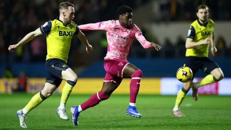 Mohamed Toure brille avec un triplé pour Norwich avant la Coupe du Monde