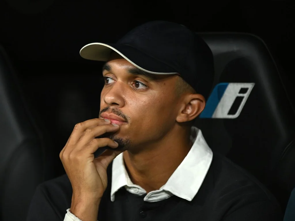 Trent Alexander-Arnold en concurrence avec Jimenez à Real Madrid