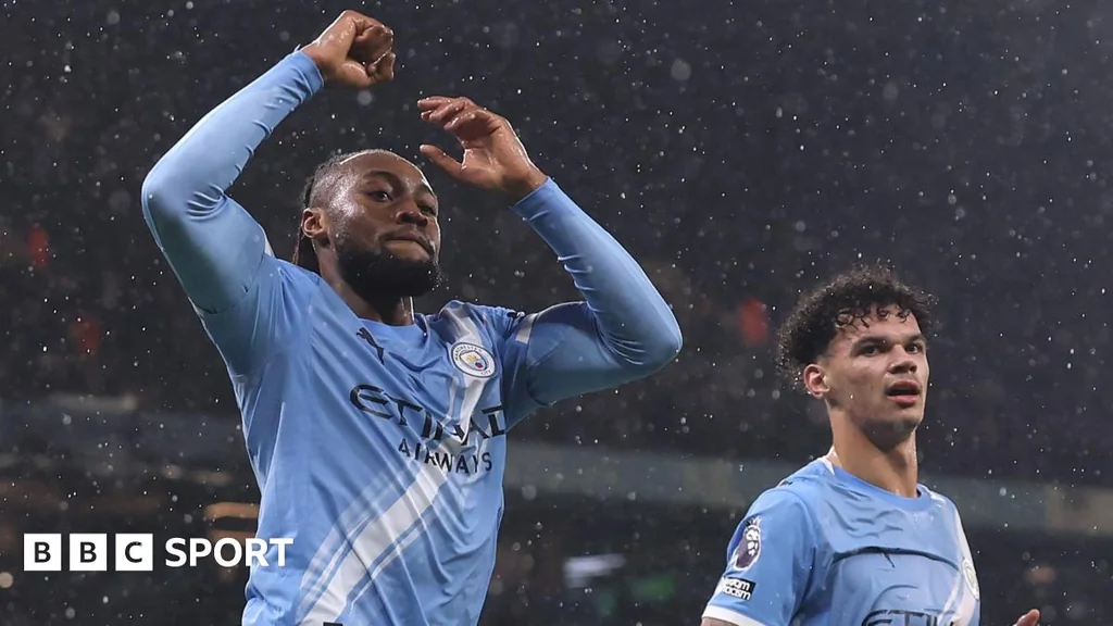 Manchester City vise la tête du classement en Premier League