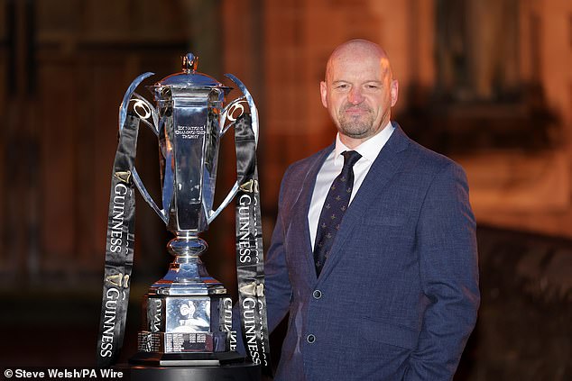 Écosse: Gregor Townsend approchant le trophée