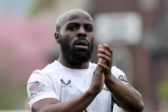 Fuad Sule lors de son arrivée à Ballymena United