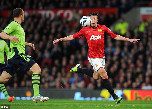 Wayne Rooney a qualifié cette volée de Van Persie comme le meilleur but de l'histoire de la Premier League