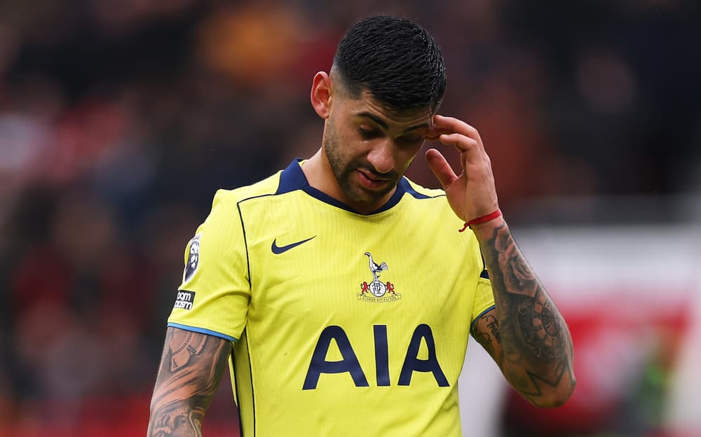 Cristian Romero sur le banc de Tottenham