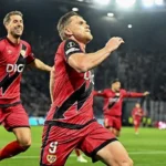 Alemão célèbre son but avec le Rayo Vallecano contre Strasbourg en Ligue Conférence