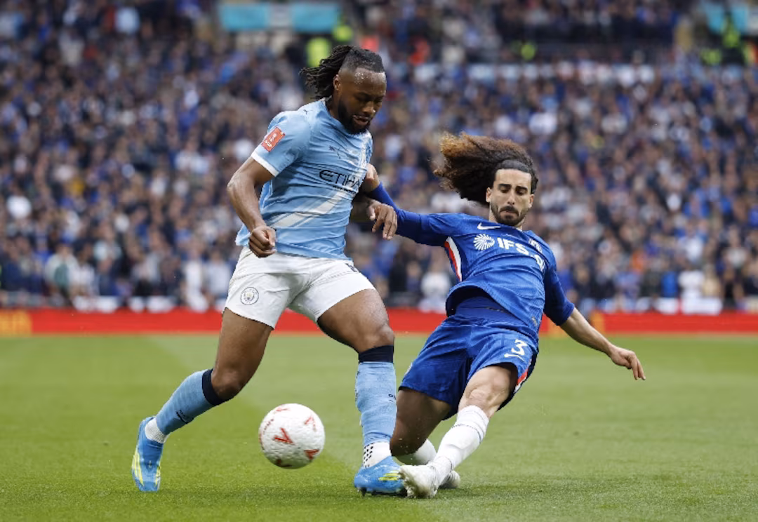 Manchester City bat Chelsea et s’offre la FA Cup grâce à Semenyo