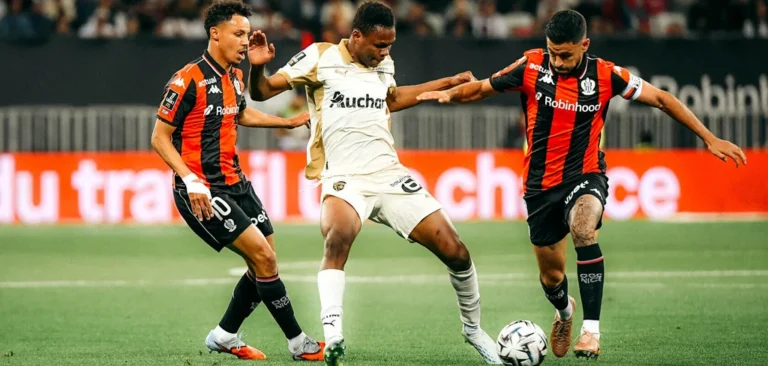 RC Lens lors du match à Nice en Ligue 1