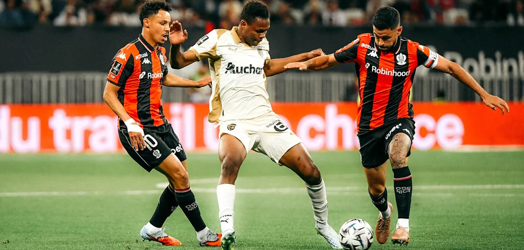RC Lens lors du match à Nice en Ligue 1
