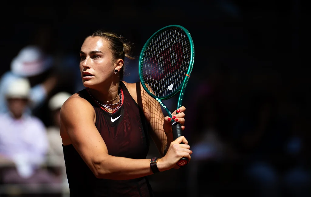 Sabalenka frappe fort d’entrée à Roland-Garros et relance tout le tableau féminin