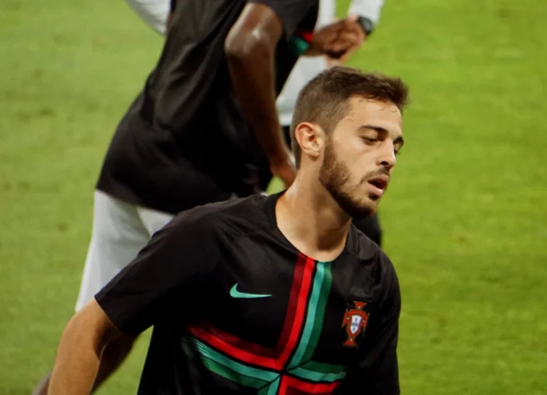 Bernardo Silva sous le maillot du Portugal à la Coupe du monde 2018 (crédit : Like tears in rain / Wikimedia Commons, CC BY-SA 4.0)