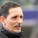 Dino Toppmöller sur le banc de l’Eintracht Francfort
