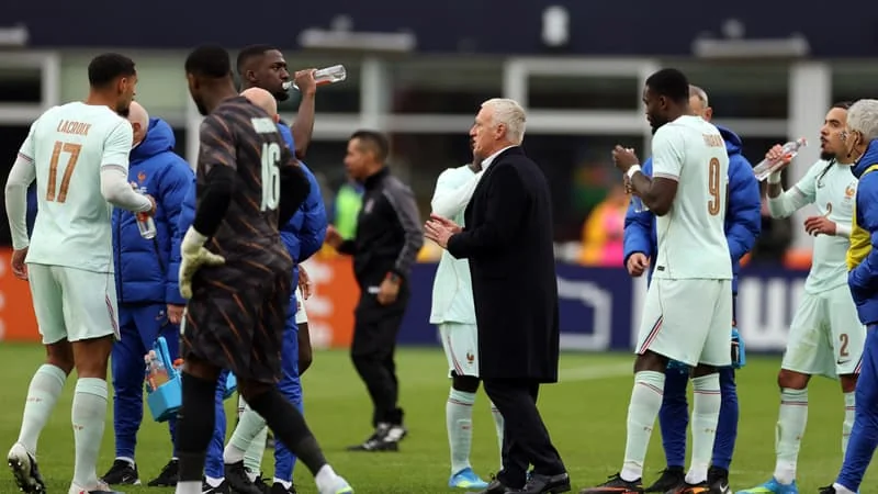 Didier Deschamps et les joueurs de l’équipe de France avant le Mondial 2026