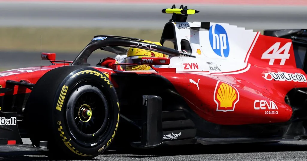 Lewis Hamilton au volant de sa Ferrari SF-26 lors du Grand Prix de Catalogne 2026
