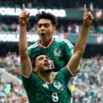 La joie de Raúl Jiménez après avoir ouvert le score pour le Mexique face à l'Afrique du Sud, lors du match d'ouverture de la Coupe du monde 2026 à l'Estadio Azteca de Mexico. Crédit : REUTERS/Pawel Kopczynski.