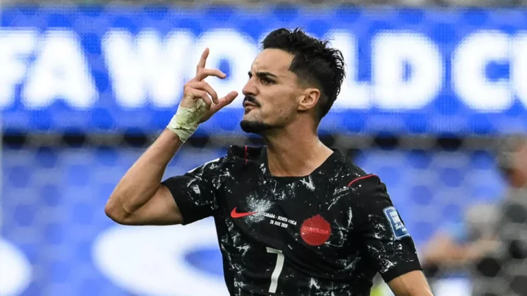 Stephen Eustáquio (7) célèbre son but libérateur qui envoie le Canada en 8es de finale du Mondial 2026 face à l'Afrique du Sud (1-0) au SoFi Stadium de Los Angeles, 28 juin 2026.