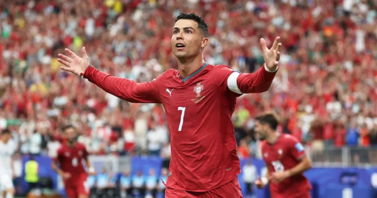 Cristiano Ronaldo célèbre un but avec le Portugal face à l'Ouzbékistan, Mondial 2026 (illustration du point de minuit du 23 juin)