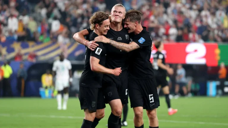 Erling Haaland célèbre son deuxième but contre le Sénégal au MetLife Stadium, le 22 juin 2026 (Crédit : France 24)