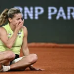 Maja Chwalinska célèbre sa qualification en finale de Roland-Garros le 4 juin 2026