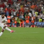 Ismaël Saibari célébrant son penalty victorieux face aux Pays-Bas, maillot du Maroc — photo AFP / Carl De Souza, juillet 2026