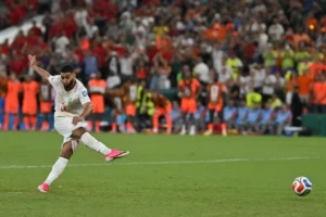 Ismaël Saibari célébrant son penalty victorieux face aux Pays-Bas, maillot du Maroc — photo AFP / Carl De Souza, juillet 2026