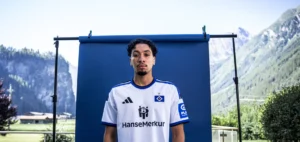 Bilal Nadir lors de son arrivée à Hambourg