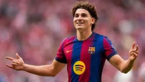 Julian Alvarez sous le maillot du FC Barcelone — montage illustratif du feuilleton mercato, foot11.com, juillet 2026