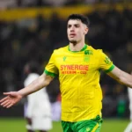Matthis Abline sous le maillot du FC Nantes