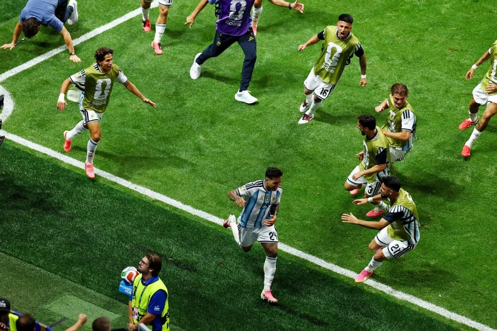 Enzo Fernandez célèbre son but de la victoire (3-2) contre l'Égypte, Atlanta, 7 juillet 2026