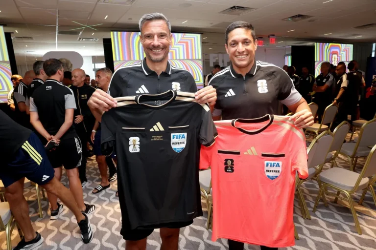 Slavko Vinčić lors de l'annonce de sa désignation pour la finale du Mondial 2026