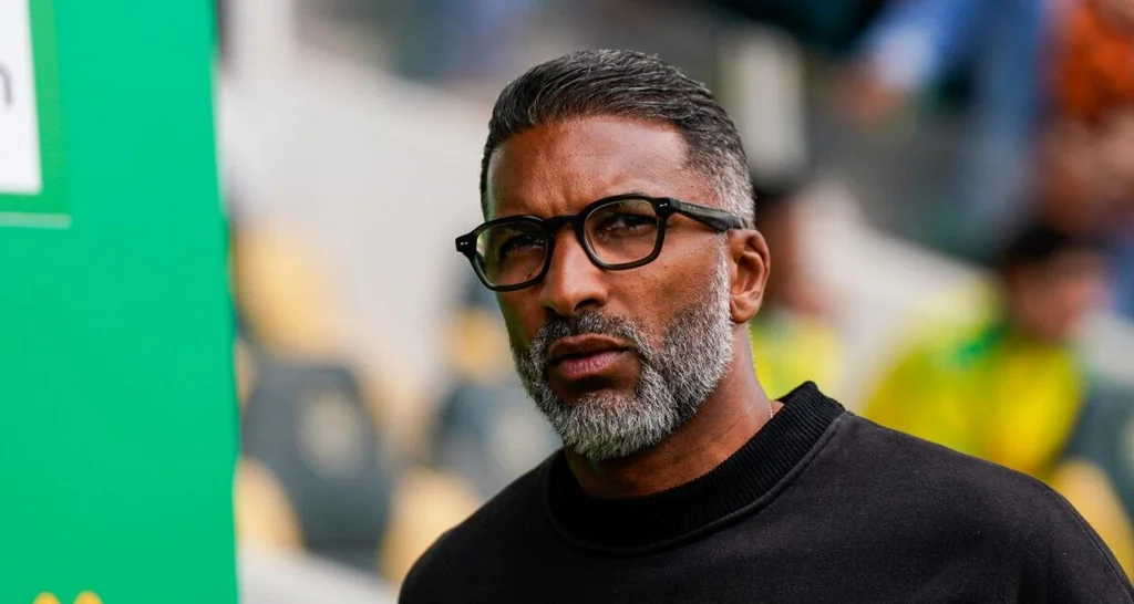 Habib Beye lors de son passage sur le banc de l'OM