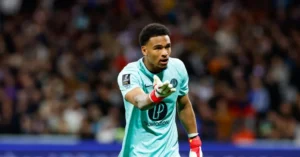 Guillaume Restes, gardien du Toulouse FC, sous le maillot violet du TFC (juillet 2026)
